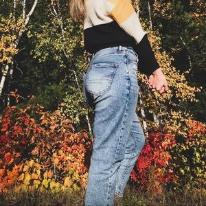 American Eagle Stretch Curvy Mom Jean ankle